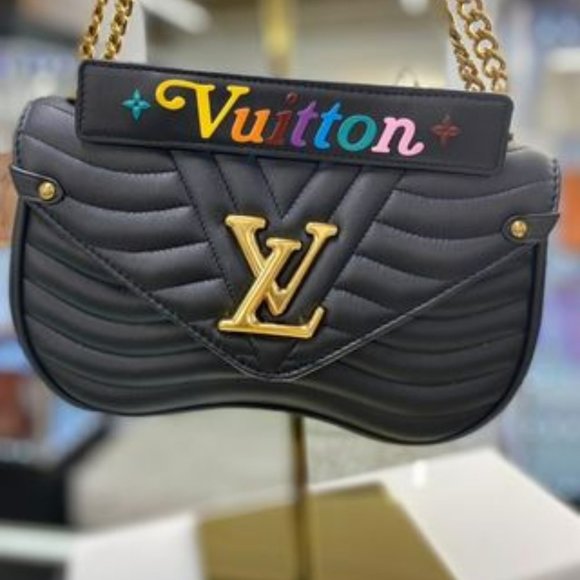 Louis Vuitton Wave - Picture 1 of 14